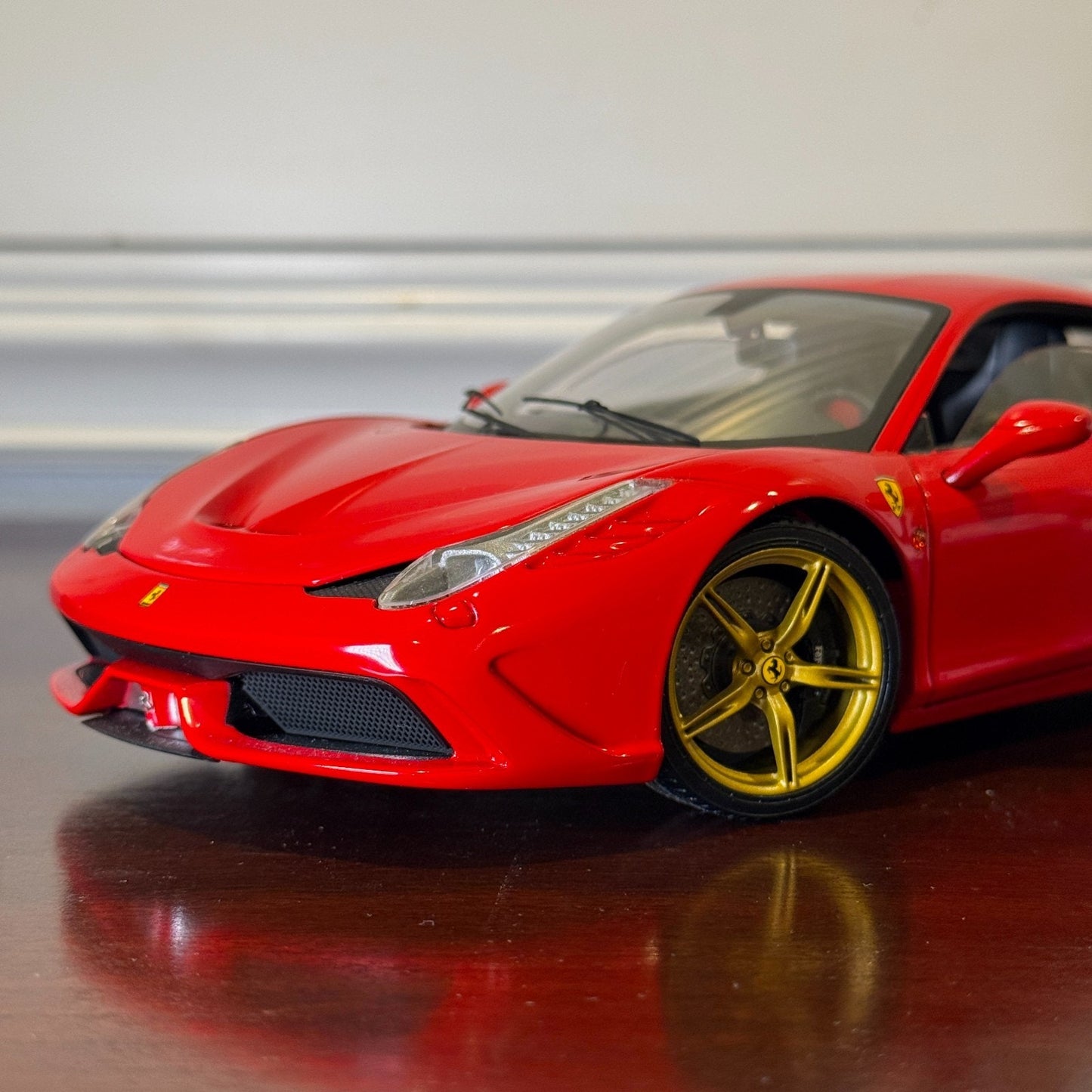 1/18 Ferrari 458 Speciale Red/Gold Wheels Hot Wheels Elite Diecast