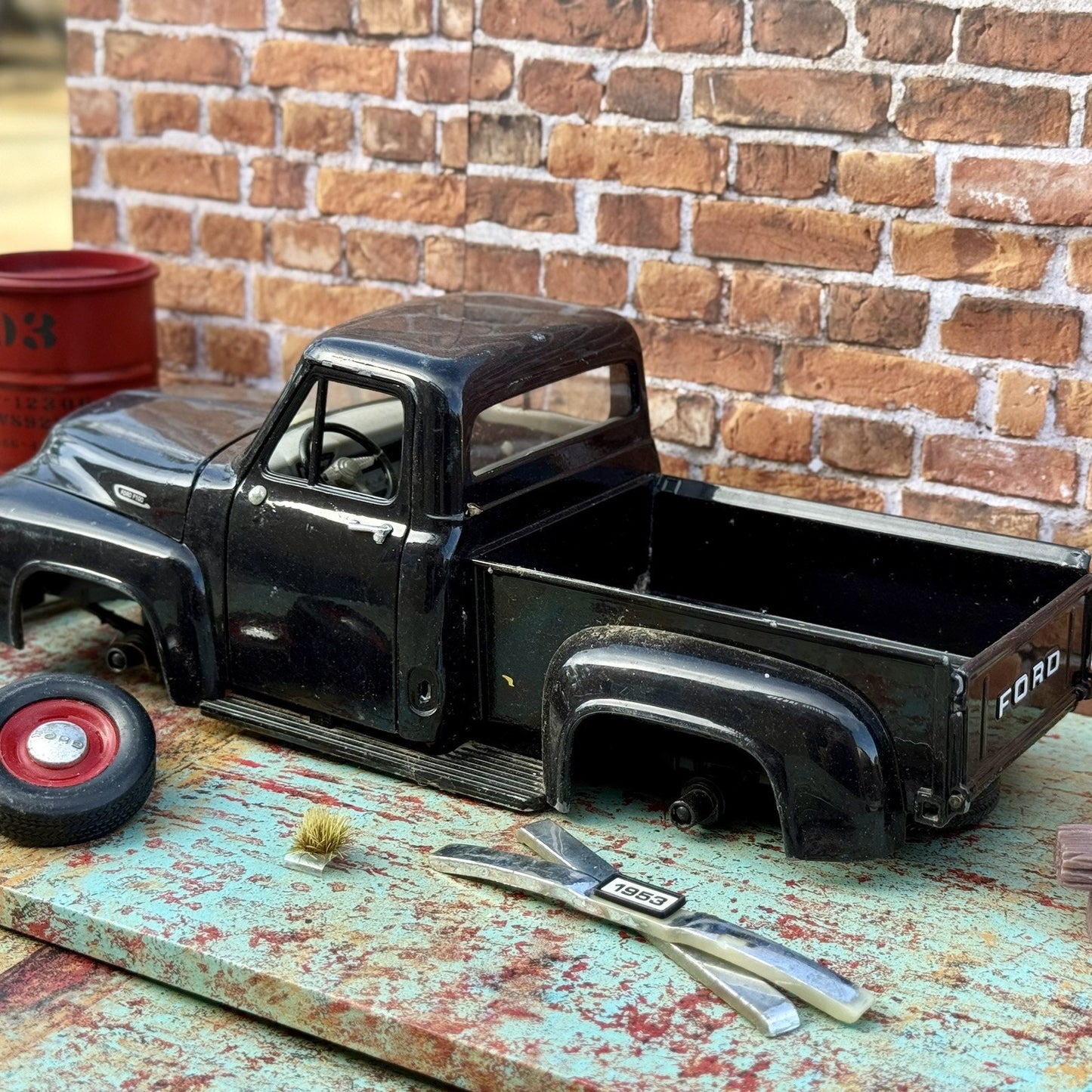 1/18 1953 Ford Pick Up Truck Road Signature | Diorama Model Parts Car