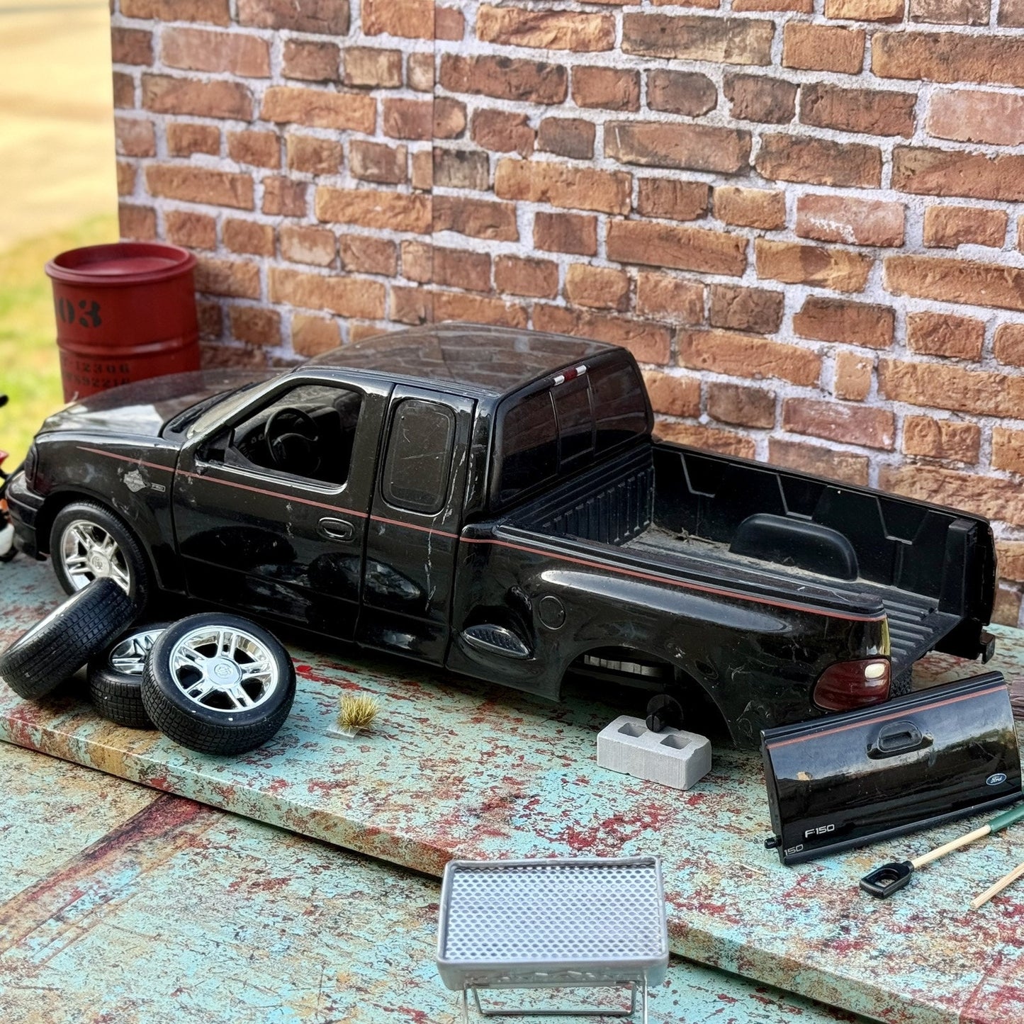 Harley Davidson Ford F150 | ERTL 1/18 | Diorama Parts Model Only