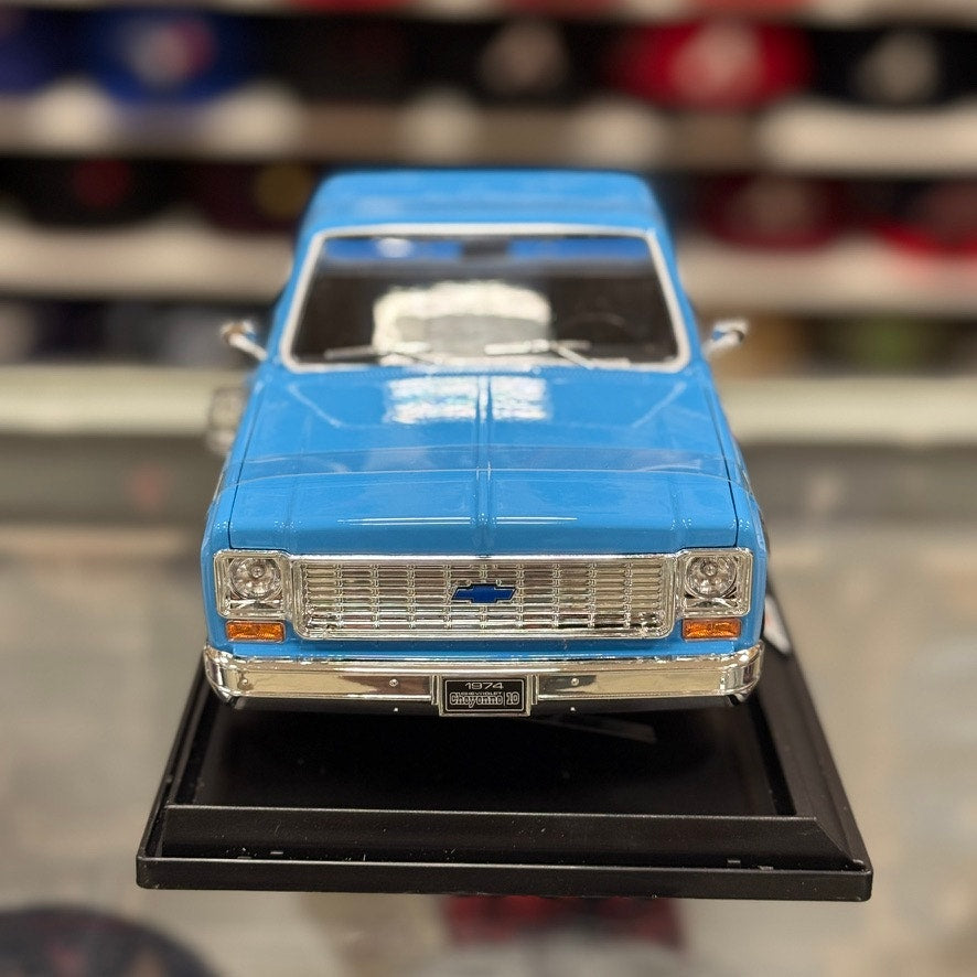 1/18 Chevrolet 1979 C10 Cheyenne Super Blue Pickup Truck Diecast Model | New