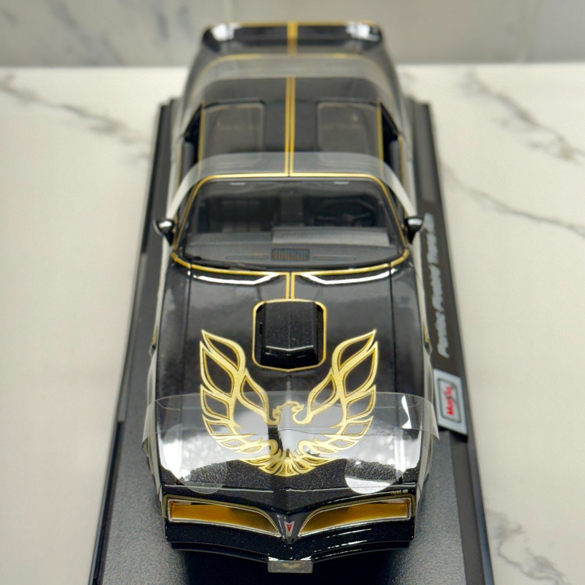 1977 Pontiac Trans Am 'Smokey and the Bandit' Diecast Car 1/18 Scale Black Gold | New - Product Image