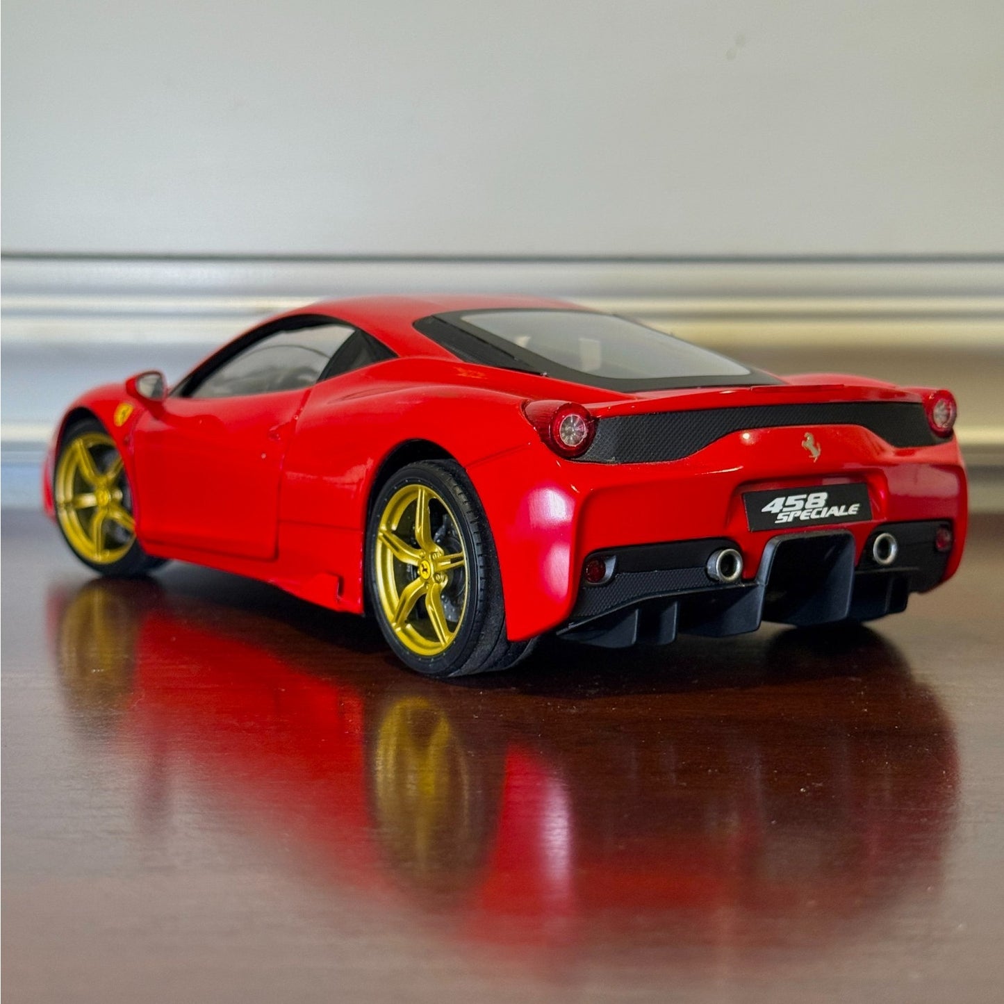 1/18 Ferrari 458 Speciale Red/Gold Wheels Hot Wheels Elite Diecast