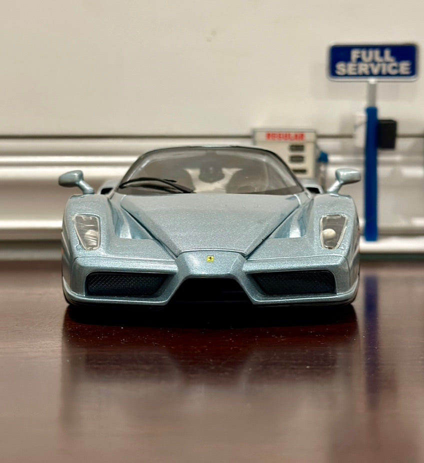 Ferrari Enzo Silver Hot Wheels 1/18 | Very Rare