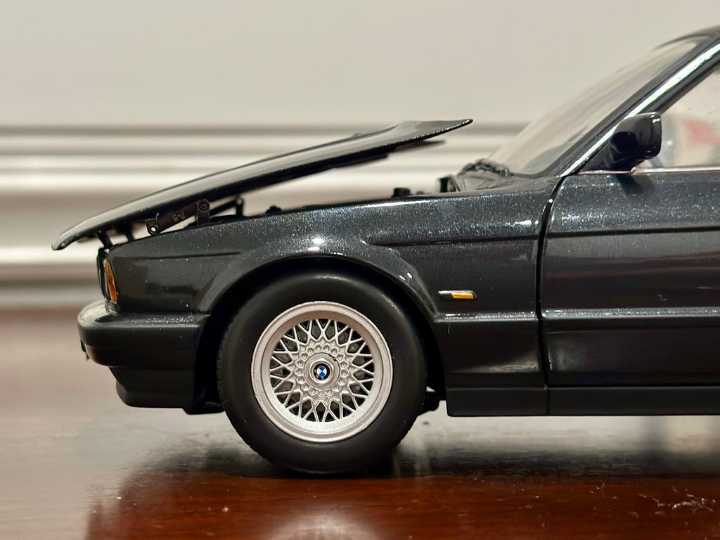 1988 BMW 535i Black | Minichamps 1/18 | Rare