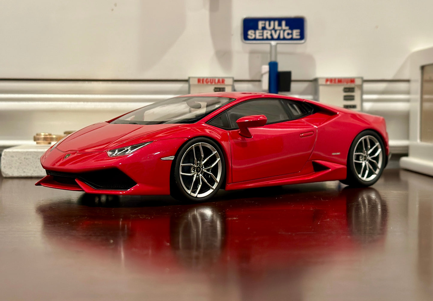 Lamborghini Huracan Red | Resin Kyosho 1/18