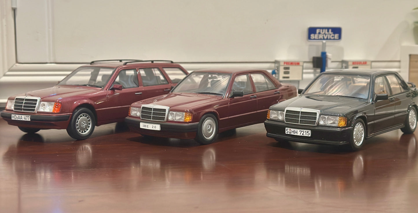 AUTOart 1/18 Mercedes Benz 190E 2.3 Blue Black