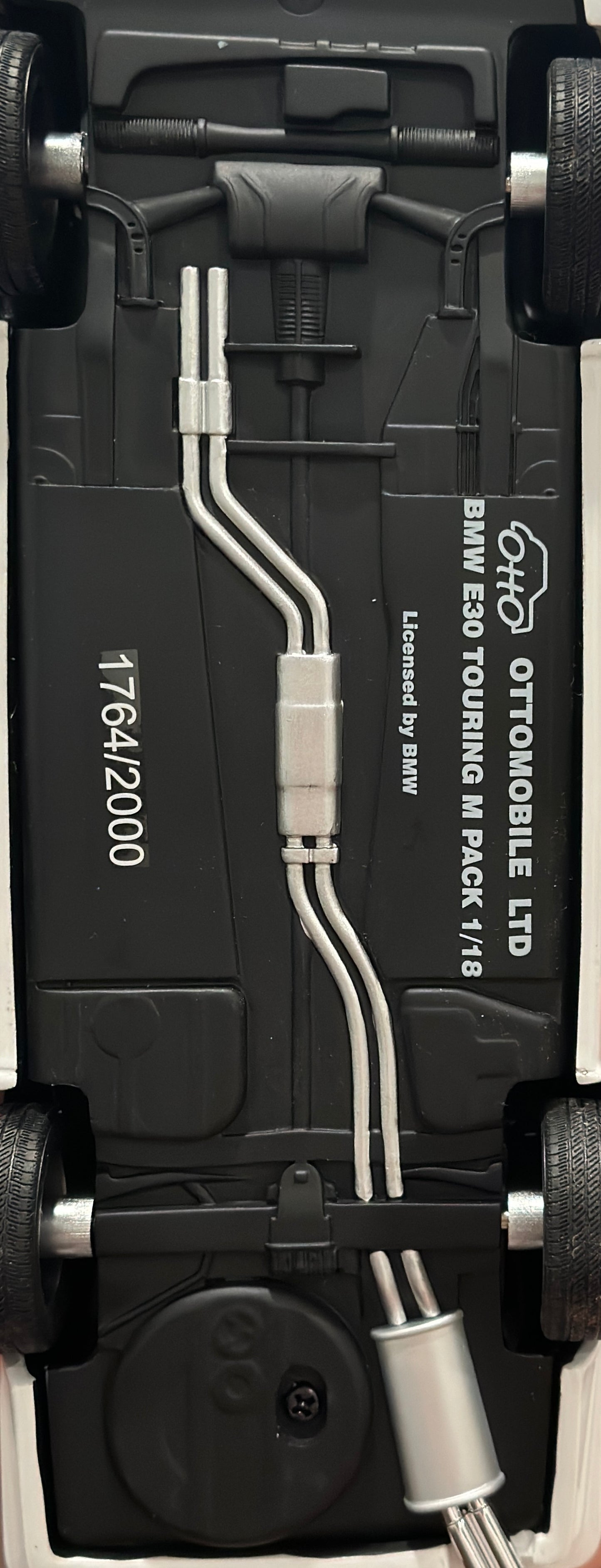 1/18 BMW E30 Touring Alpine White Resin Model Ottomobile