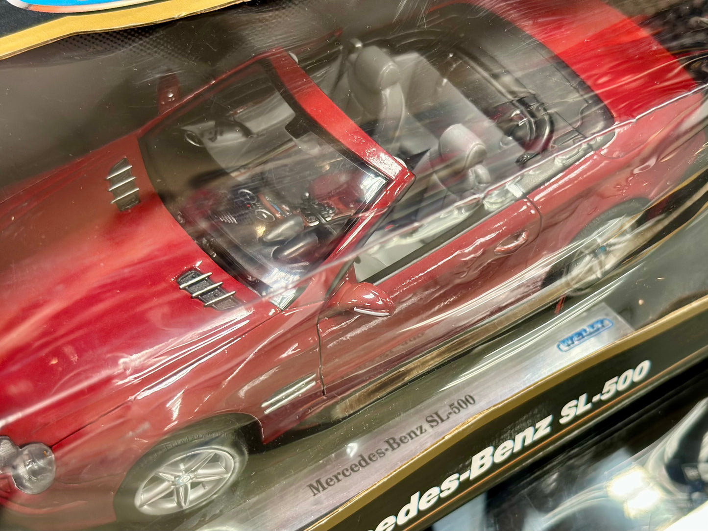 1/18 Mercedes Benz SL500 Red Vintage Welly | In Box