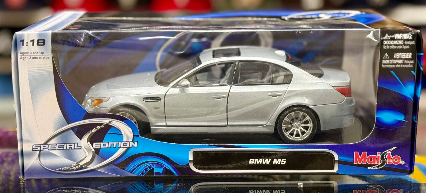 BMW (E60) M5 Silver Vintage Maisto 1/18 | New