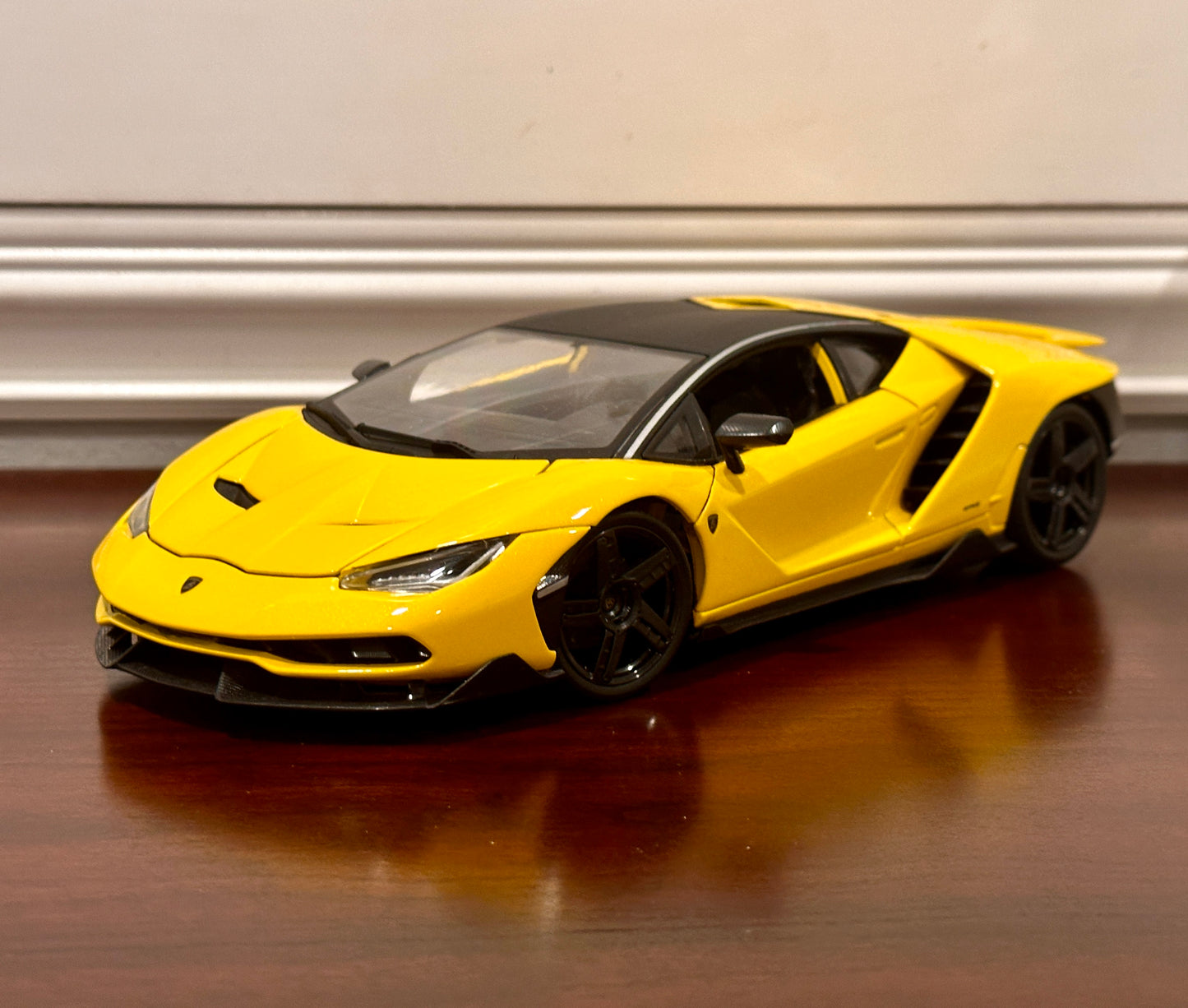 Lamborghini Centenario Yellow | Maisto 1/18 | Open Box