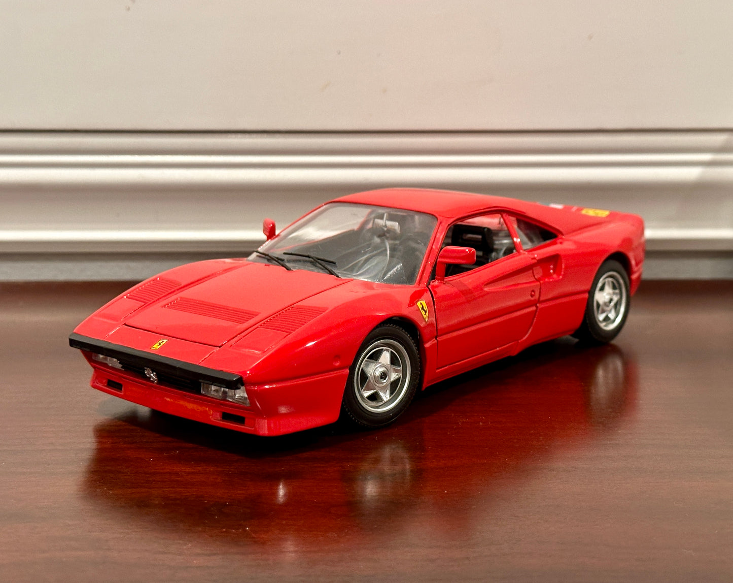 Ferrari 288 GTO Red/Black | Vintage Bburago 1/18 | Open Box