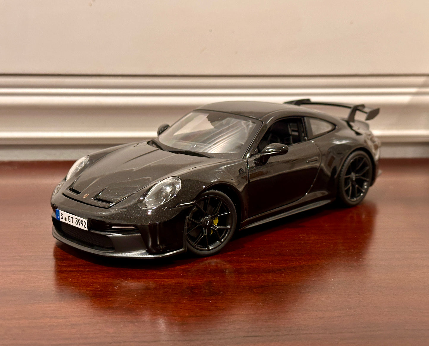 Porsche 992 GT3 Black | Maisto 1/18 | Open Box