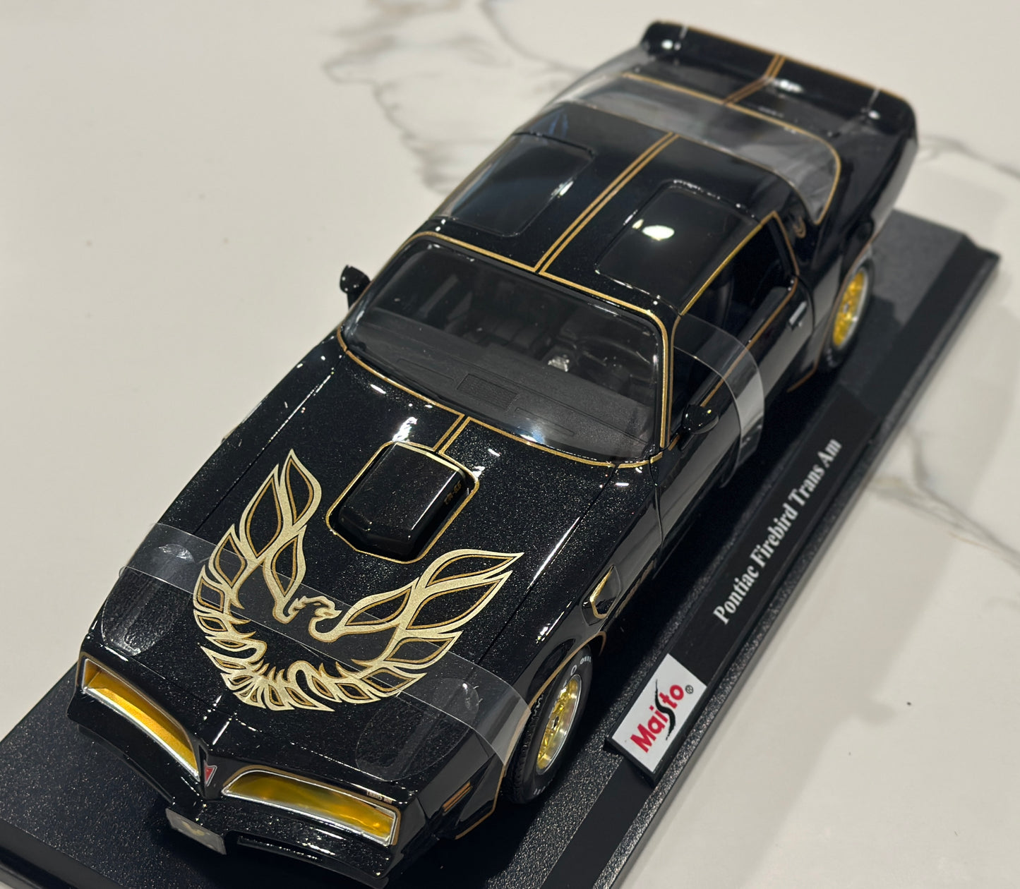 Pontiac Firebird Trans Am, Black/Gold | Classic Pontiac 1/18 | New