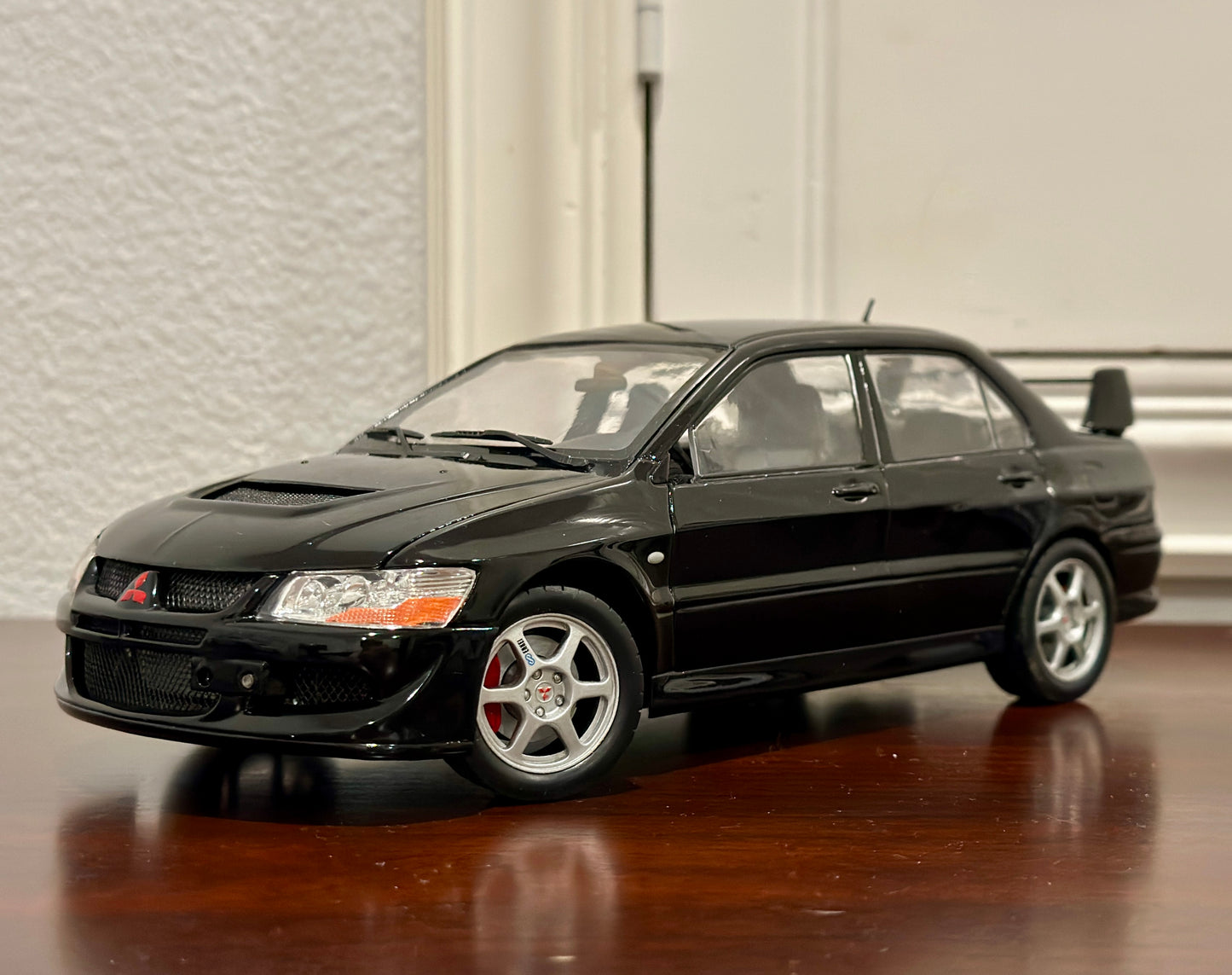 AUTOart 1/18 Mitsubishi Lancer Evo 8 VIII Street Car Black