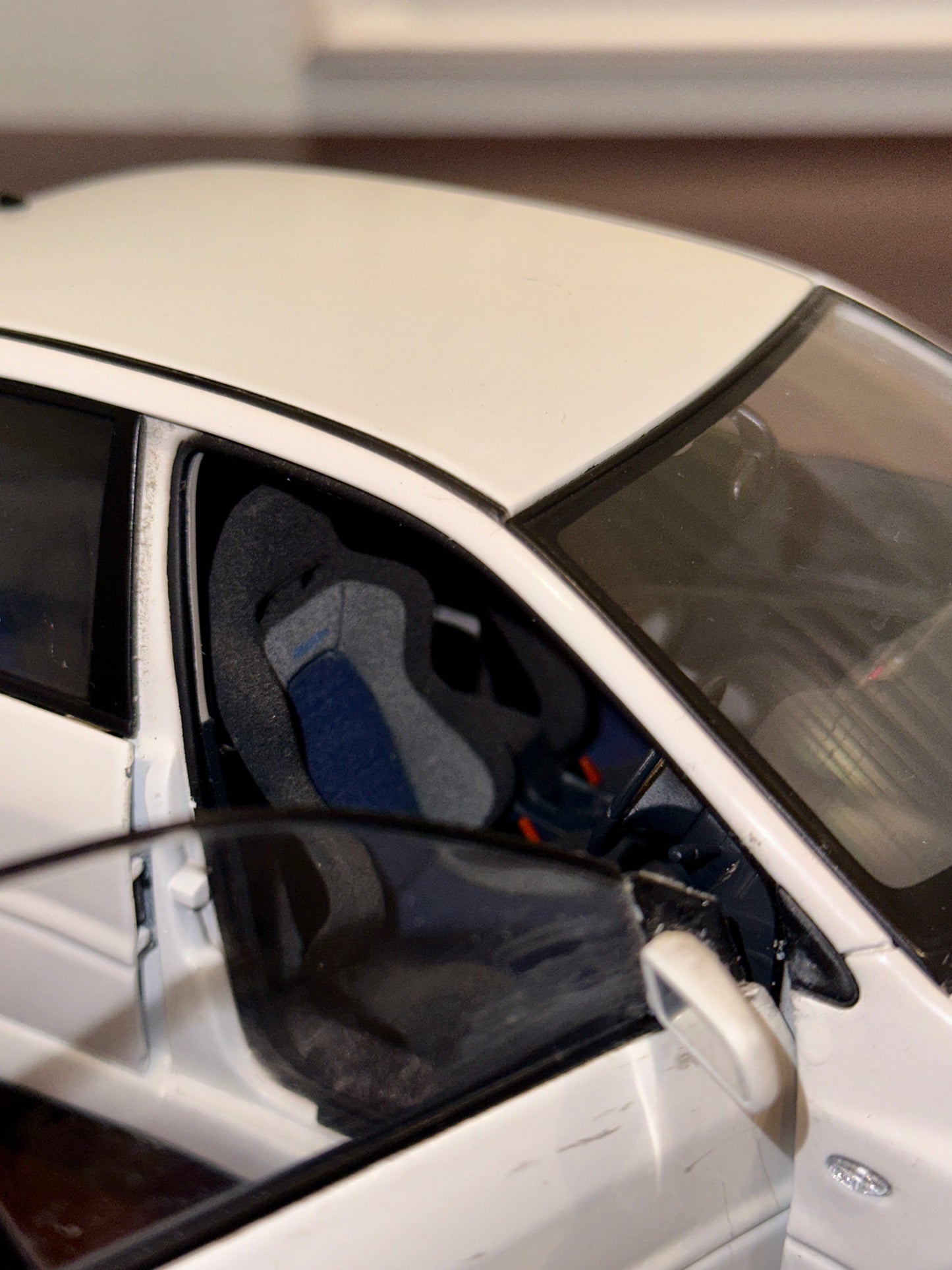 AUTOart 1/18 Mitsubishi Lancer Evo VII 7 Street Car White
