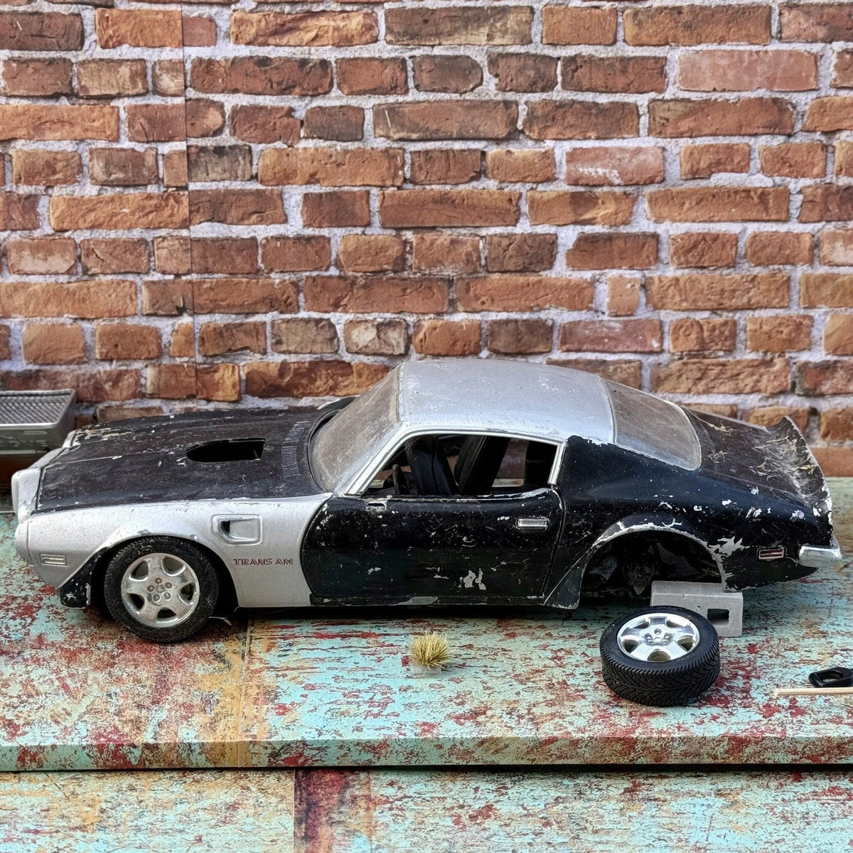 American Muscle 1973 Pontiac Firebird Trans Am 1/18 Scale Diecast Model Car | Parts Car - Product Image