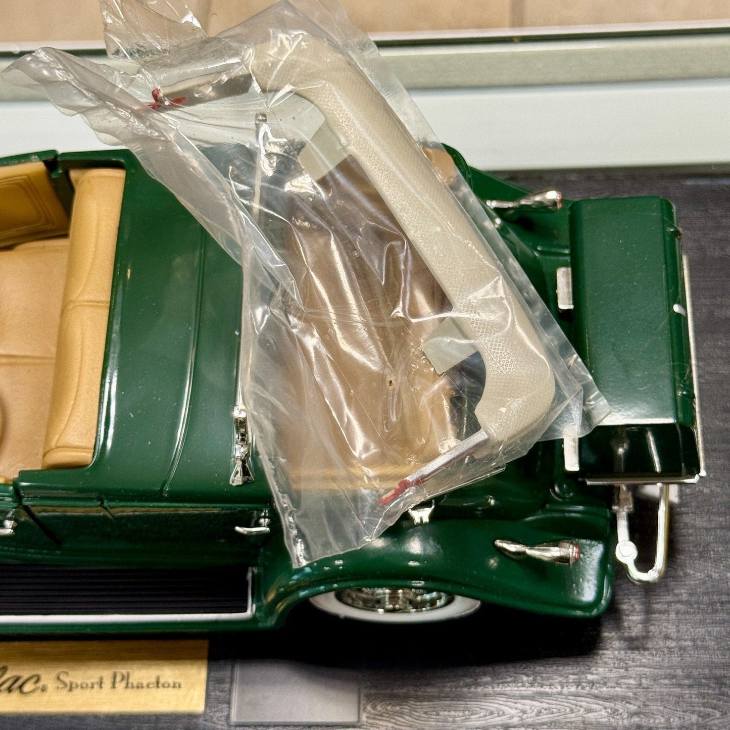 Anson Classics 1932 Cadillac Sports Phaeton Green 1/18 Scale Diecast Model Car | New - Product Image