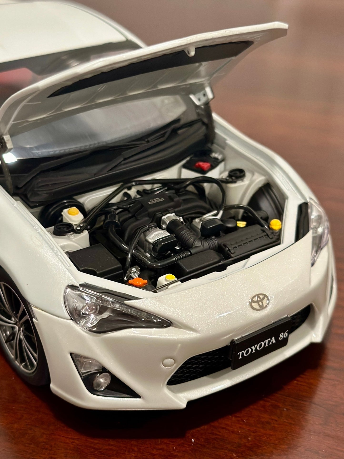AUTOart Toyota GT86 White 1/18 Scale Diecast Model Car - Product Image