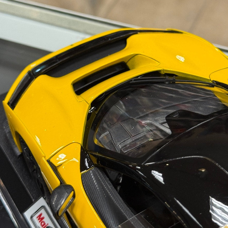 1/18 Ferrari F80 Yellow Hypercar Diecast Model Car | New