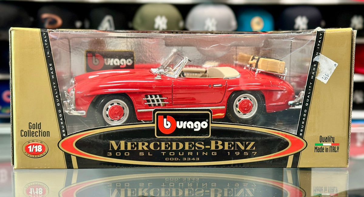 Bburago Mercedes Benz 300SL Roadster Red 1/18 Scale Diecast Model Car - Product Image