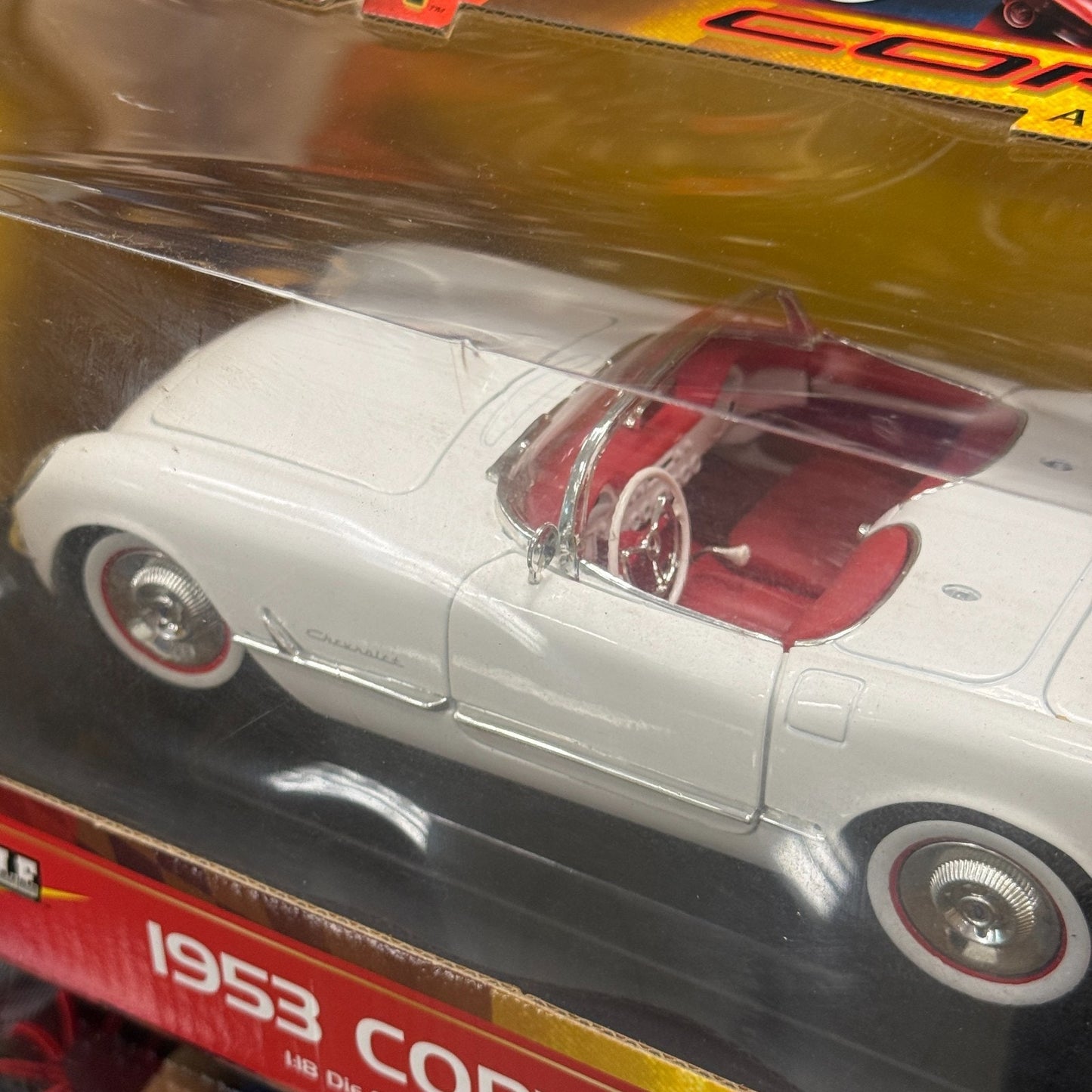 1/18 1953 Chevrolet Corvette '50th Anniversary' White/Red ERTL American Muscle