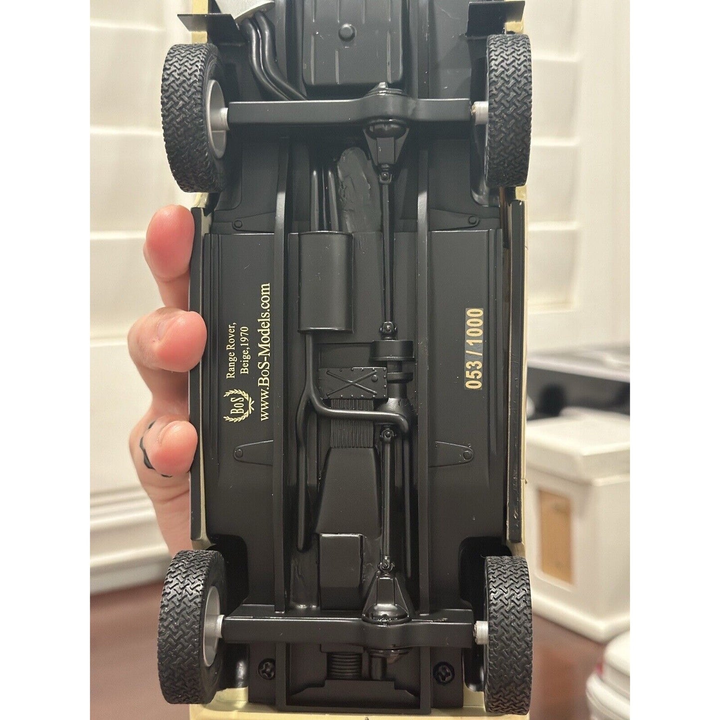 1/18 1970 Land Rover Range Rover Suffix A Beige BOS Best of Show Limited Edition