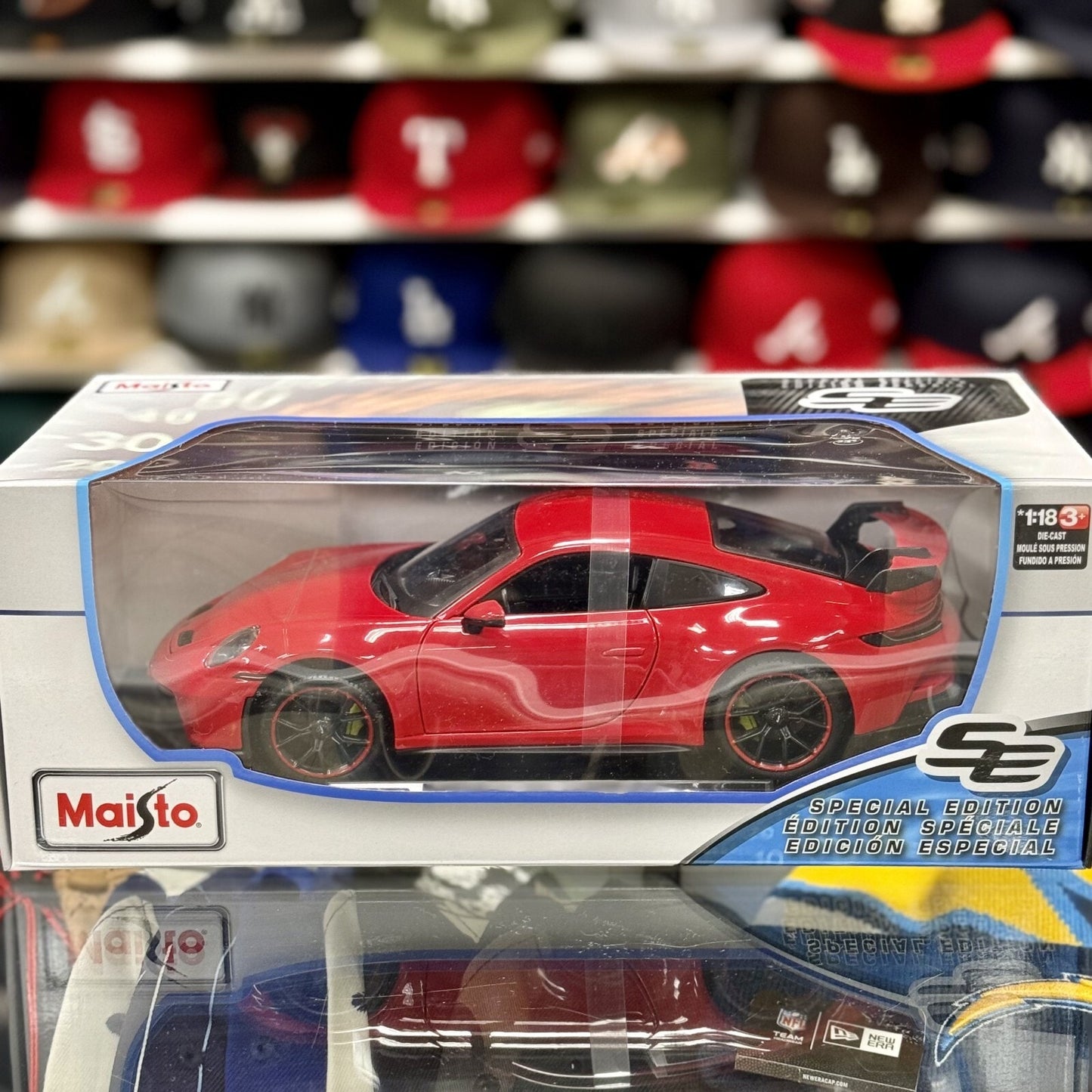 Maisto 1/18 Porsche 992 GT3 Red Scale Diecast Model Car