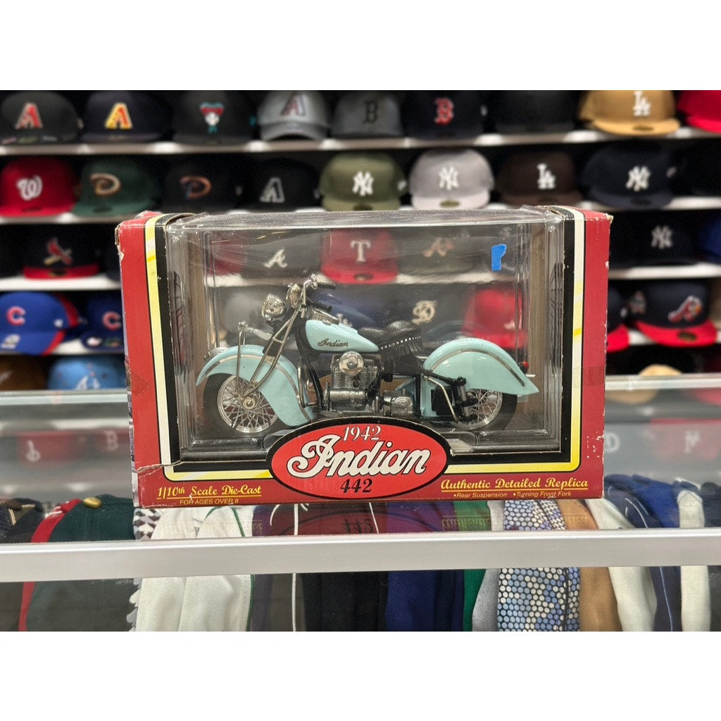 Chief Indian 348 Vintage Motorcycle 1/10 Powder Blue