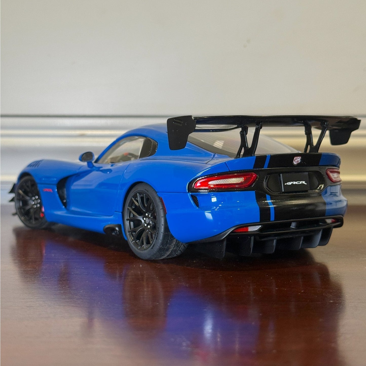 1/18 Dodge Viper ACR Blue/Black Stripes AUTOart Composite Model Car | In Box