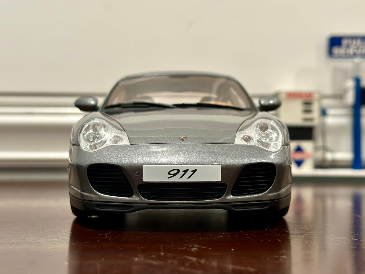 GT Spirit Porsche 911 Carrera 4S Grey 1/18 Scale Resin Model Car | Limited Edition - Product Image