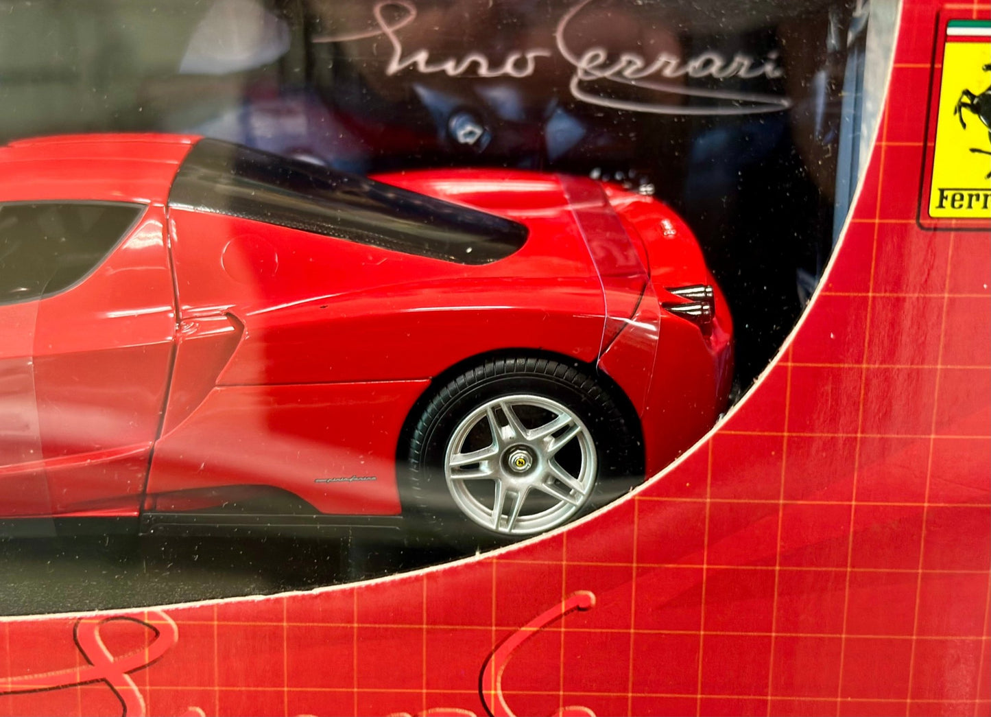 Hot Wheels Ferrari Enzo Red 1/18 Scale Diecast Model Car | New - Product Image
