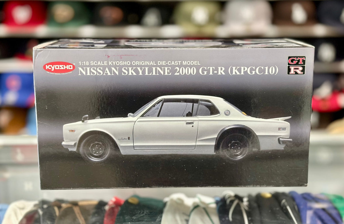 Kyosho Nissan Skyline 2000 GTR White 1/18 Scale Diecast Model Car - Product Image