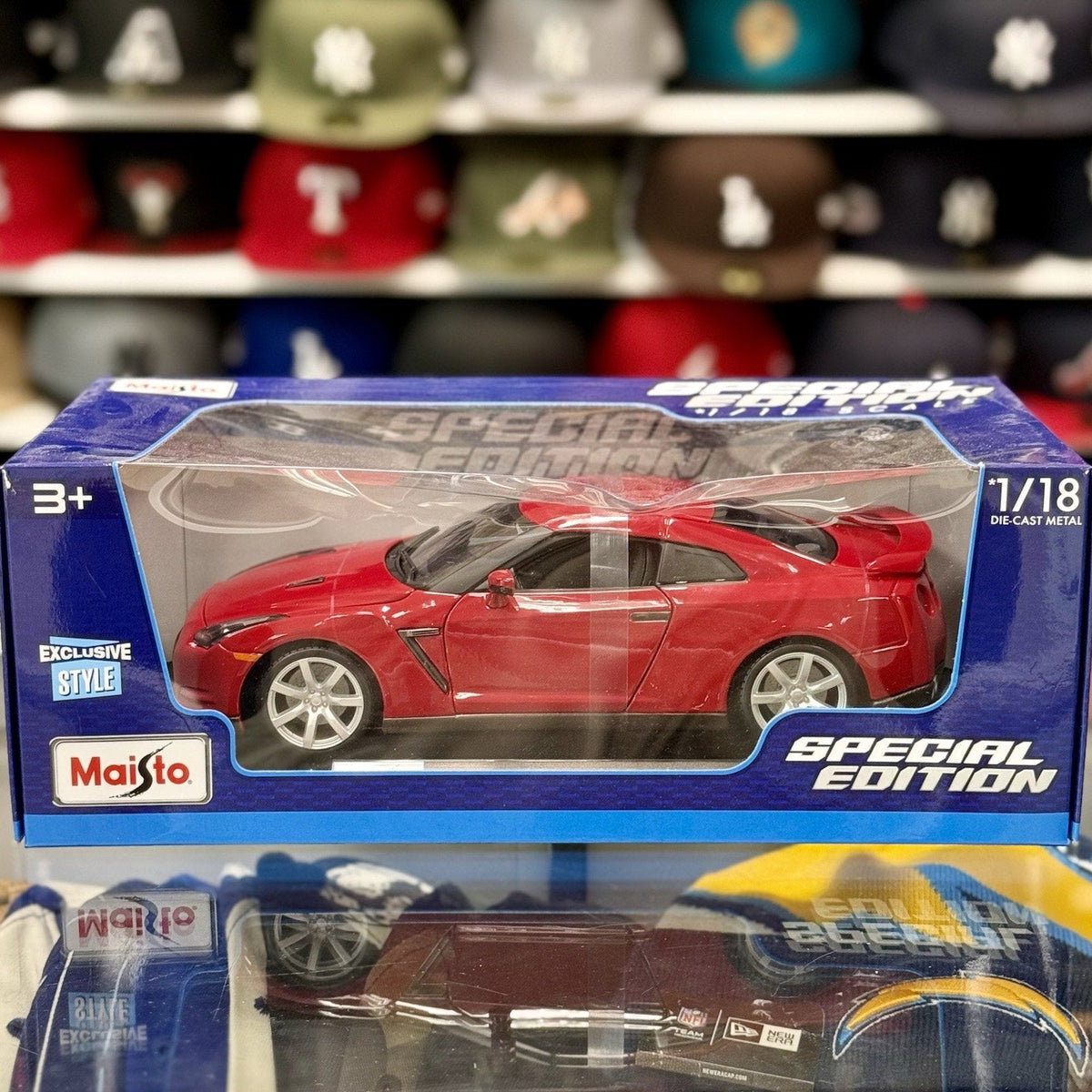 Maisto 1/18 Nissan Skyline GTR R35 Red Diecast Model Car | New - Product Image