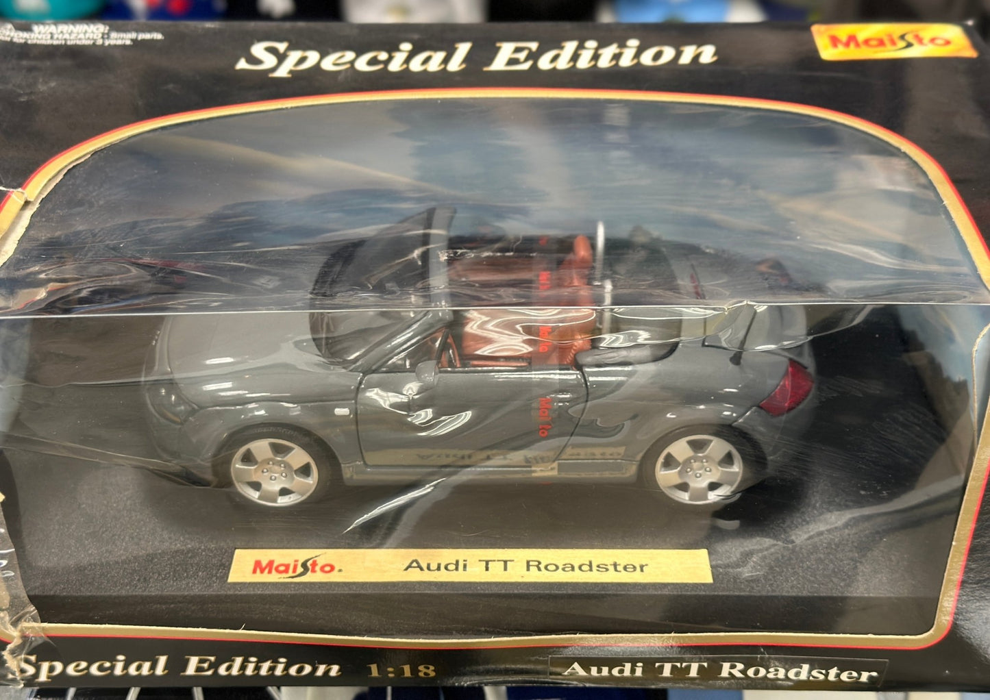 Maisto Audi TT Roadster Gray 1/18 Scale Diecast Model Car - Product Image