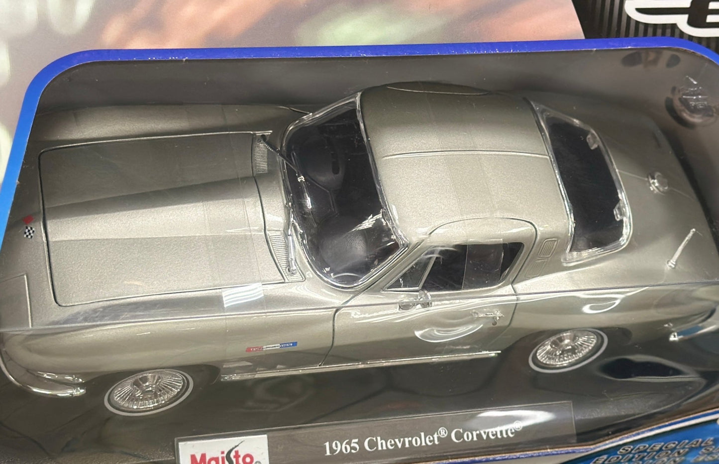 Maisto Chevrolet Corvette Stingray Silver 1/18 Scale Diecast Model Car | New - Product Image
