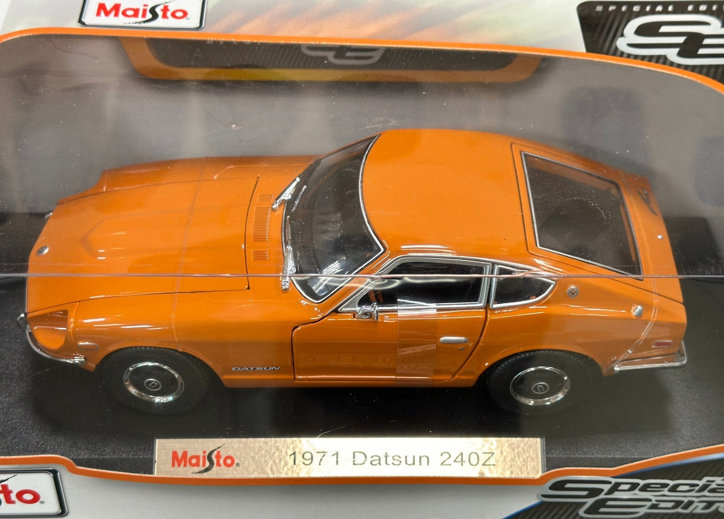 Maisto Datsun 240z Orange 1/18 Scale Diecast Model Car | New - Product Image