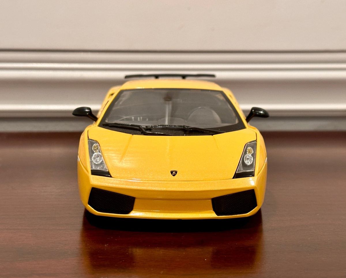 Maisto Lamborghini Gallardo Superleggera Yellow 1/18 Scale Diecast Model Car - Product Image