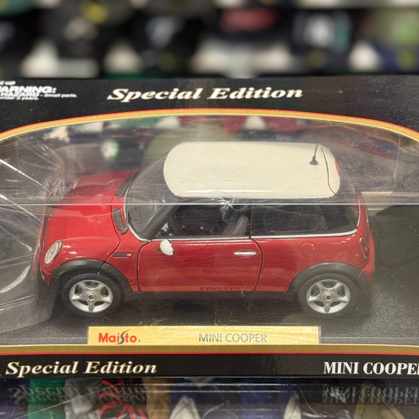 Maisto Mini Cooper Red w/White Top 1/18 Scale Diecast Model Car | New - Product Image