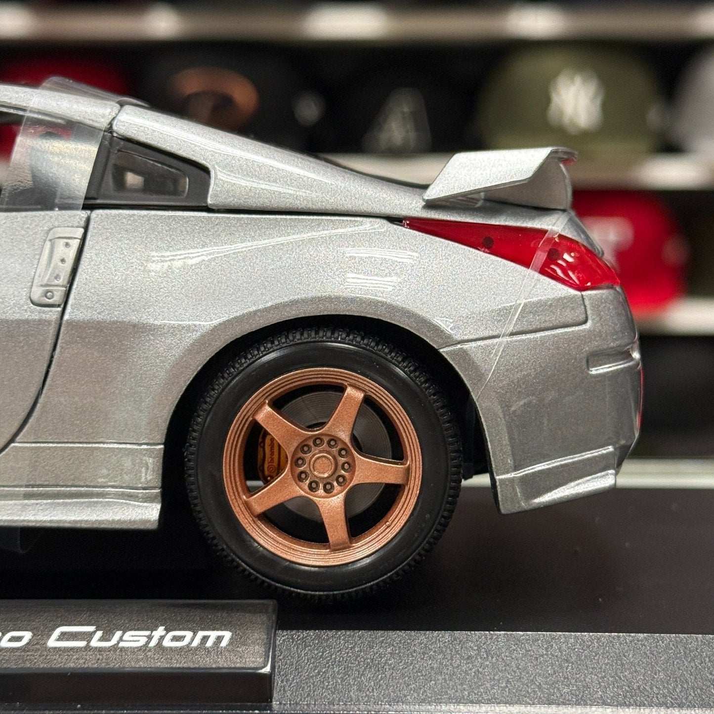 Maisto Nissan 350Z Nismo Silver w/ Bronze Wheel 1/18 Scale Diecast Model Car | New - Product Image