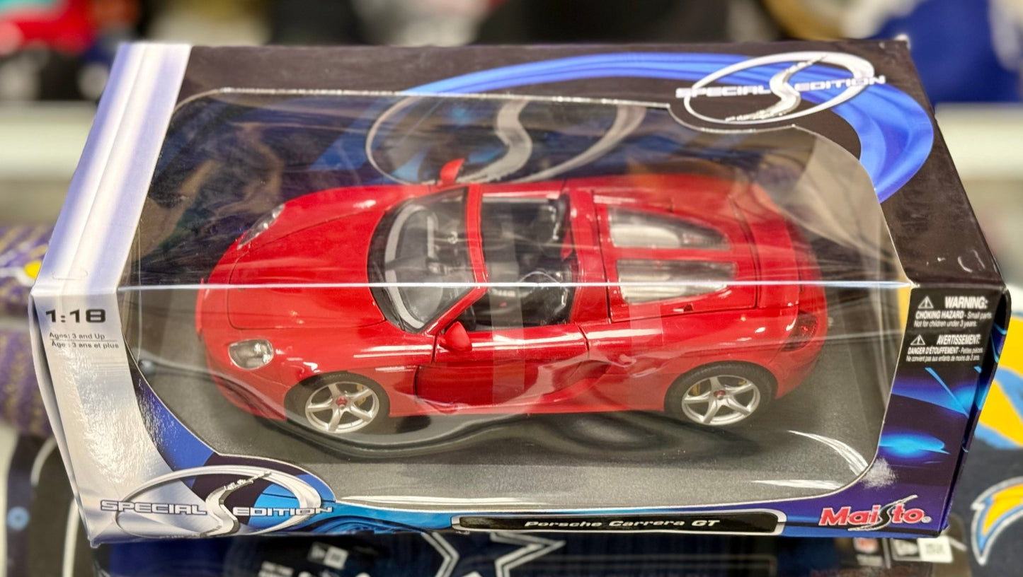 Maisto Porsche Carrera GT Guards Red 1/18 Scale Diecast Model Car | New - Product Image