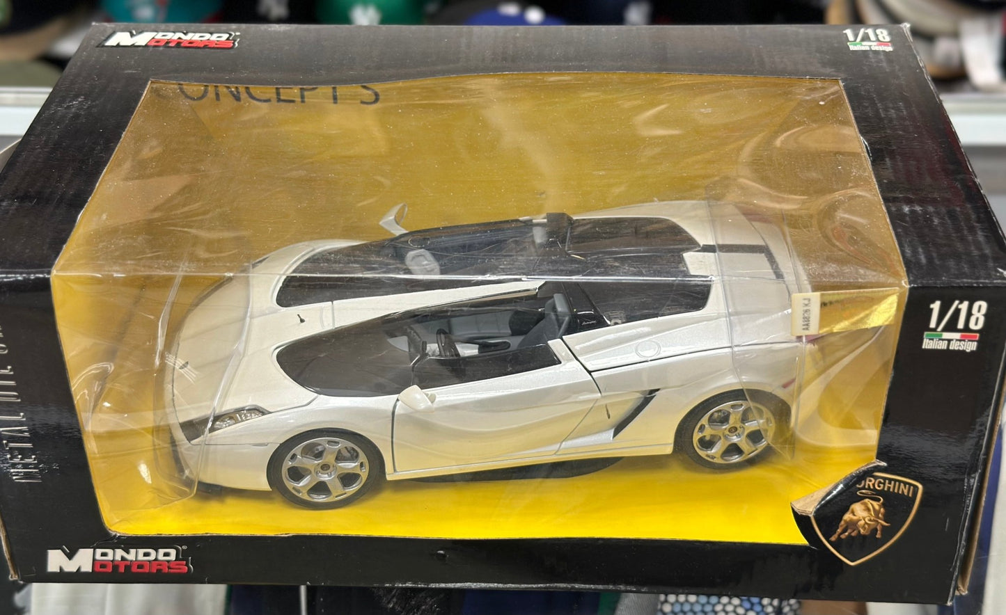 Mondo Motors Lamborghini Gallardo Concept-S Balloon White 1/18 Scale Diecast Model Car - Product Image