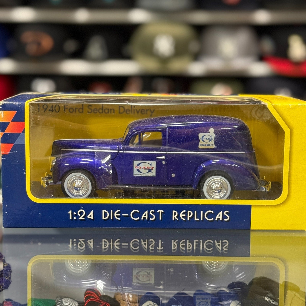 Motormax 1940 Ford Sedan Delivery 'Pharmacy' Blue 1/24 Scale Diecast Model Car - Product Image