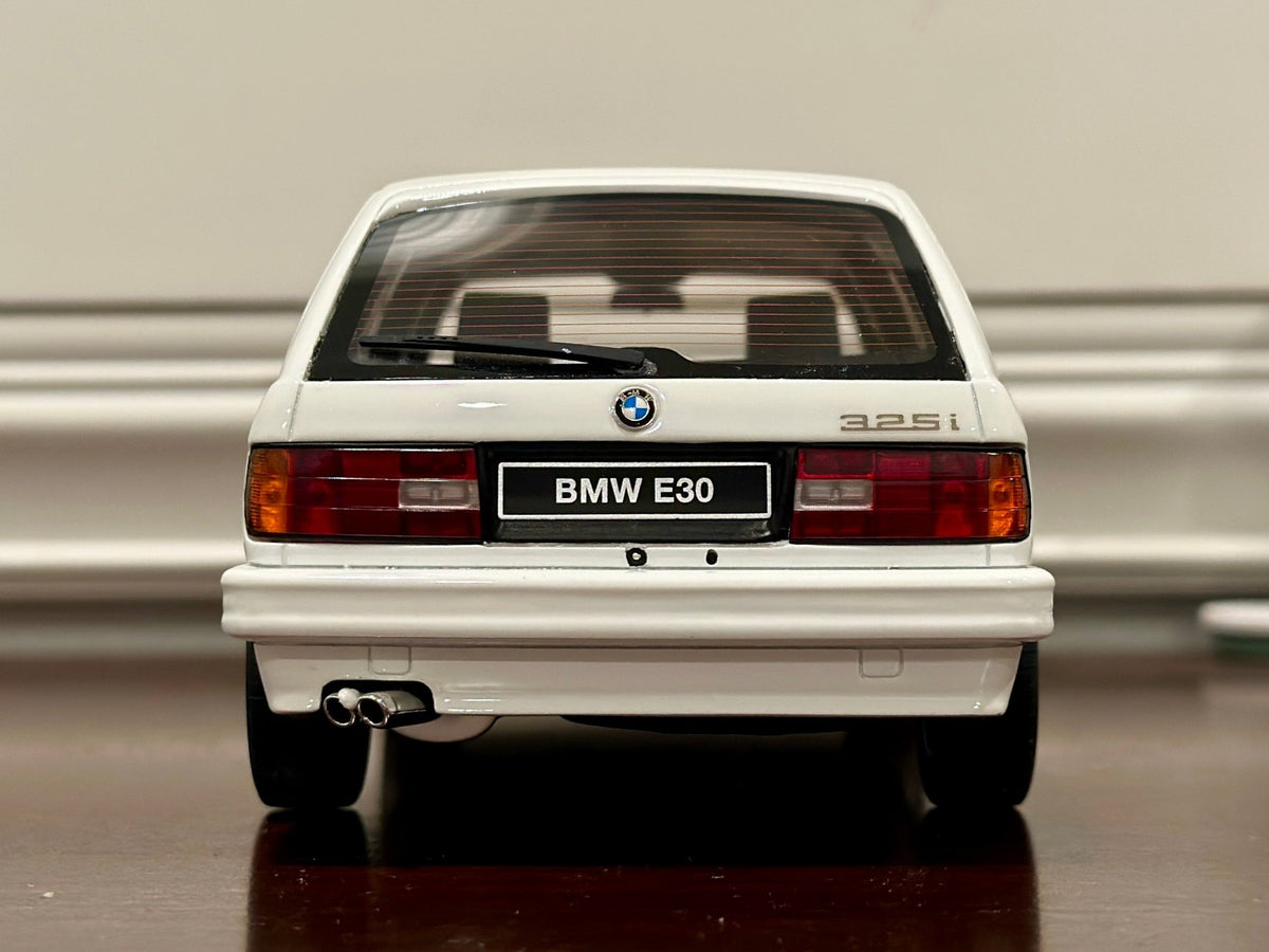Ottomobile BMW E30 Touring Alpine White 1/18 Scale Resins Model Car - Product Image