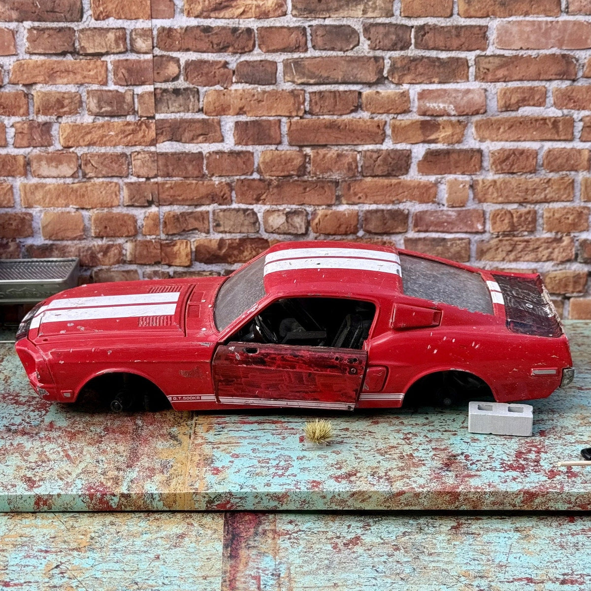 Road Legends 1968 Ford Shelby GT500 1/18 Scale Diecast Model Car | Parts Car - Product Image
