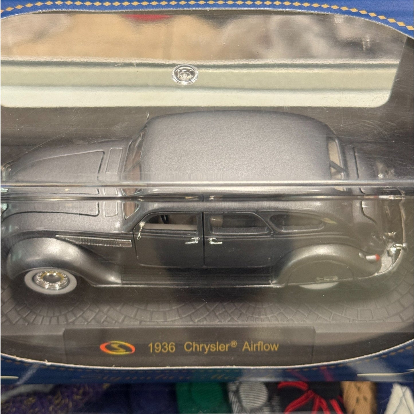 Signature Models 1936 Chrysler Airflow 1/18 Scale Diecast Model Car | New - Product Image