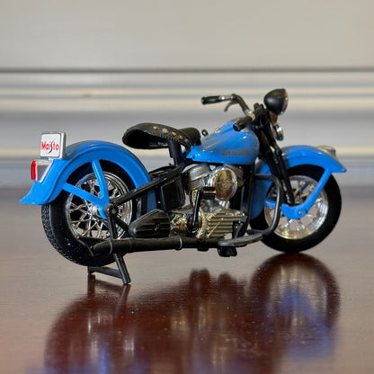1:18 Maisto Harley Davidson Road King Light Blue Diecast Model Motorcycle