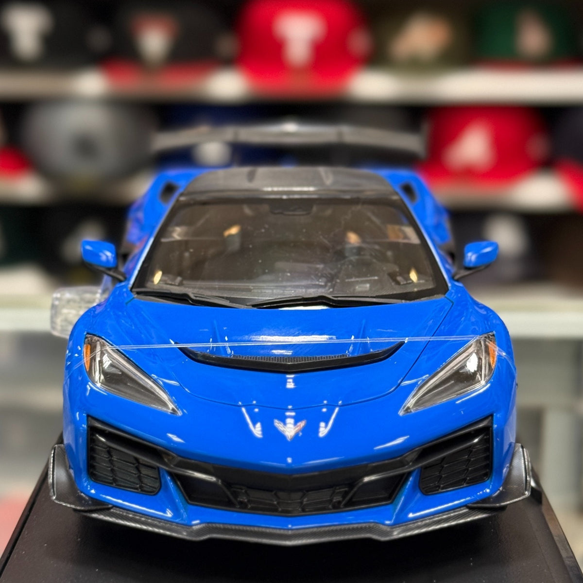 Maisto 1/18 Corvette ZR1 Coupe Deep Blue Special Edition Diecast Model Car | New - Product Image