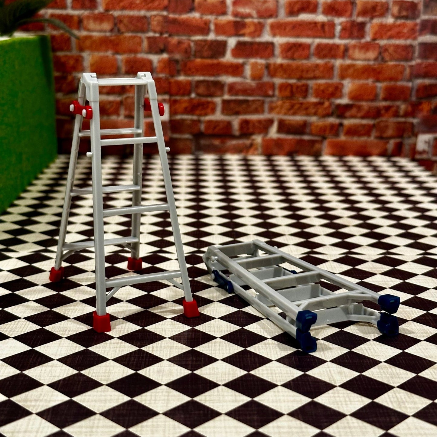 1/12 Scale Ladder (1/18 1/10) Prop Diorama Figurine | Made in Japan | NEW - Product Image