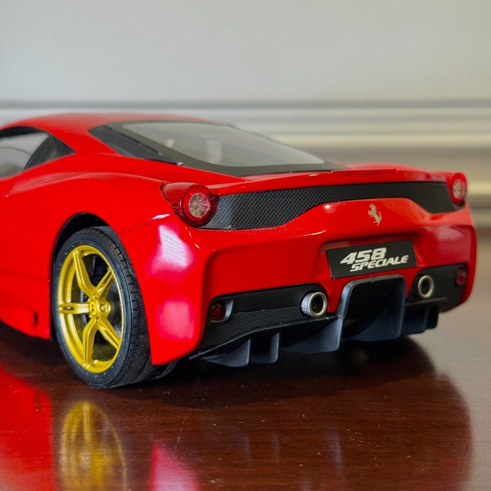 1/18 Ferrari 458 Speciale Red/Gold Wheels Hot Wheels Elite Diecast - Product Image