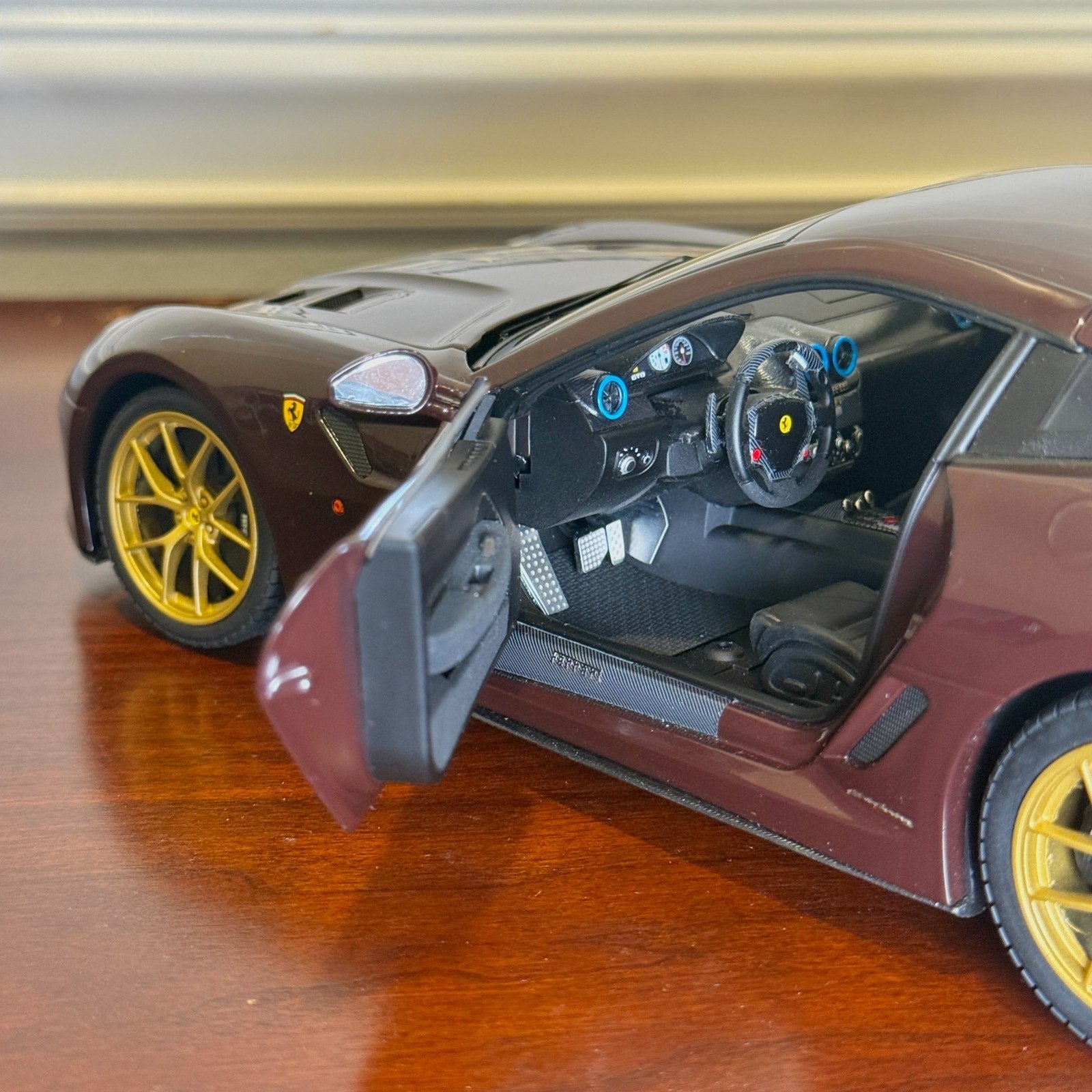 1/18 Ferrari 599 GTO Michael Mann Purple/Gold Hot Wheels Elite | Limited Edition - Product Image